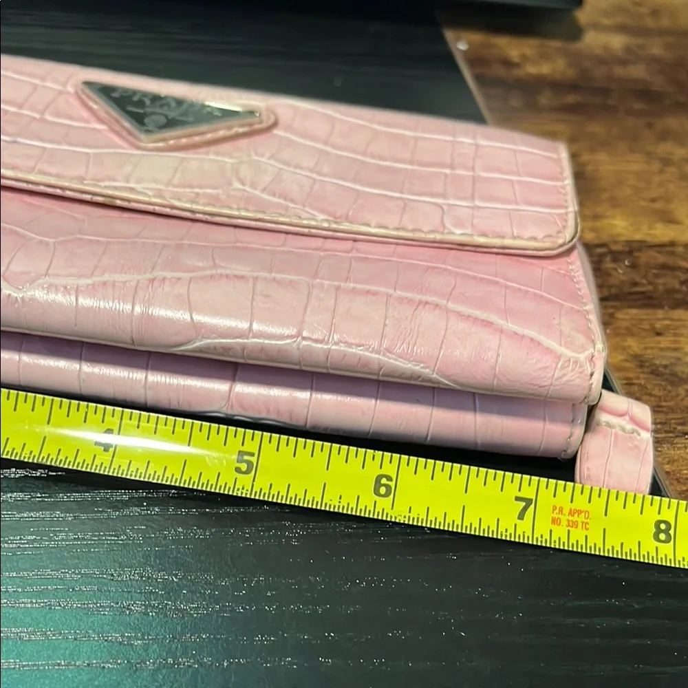 Vintage Prada Milano Pink Leather Crocodile Embossed BiFold Long Wallet Italy - Picture 15 of 16